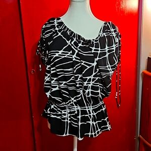 Worthington Black & White Stretch top
